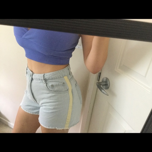 Denim shorts - Picture 1 of 4
